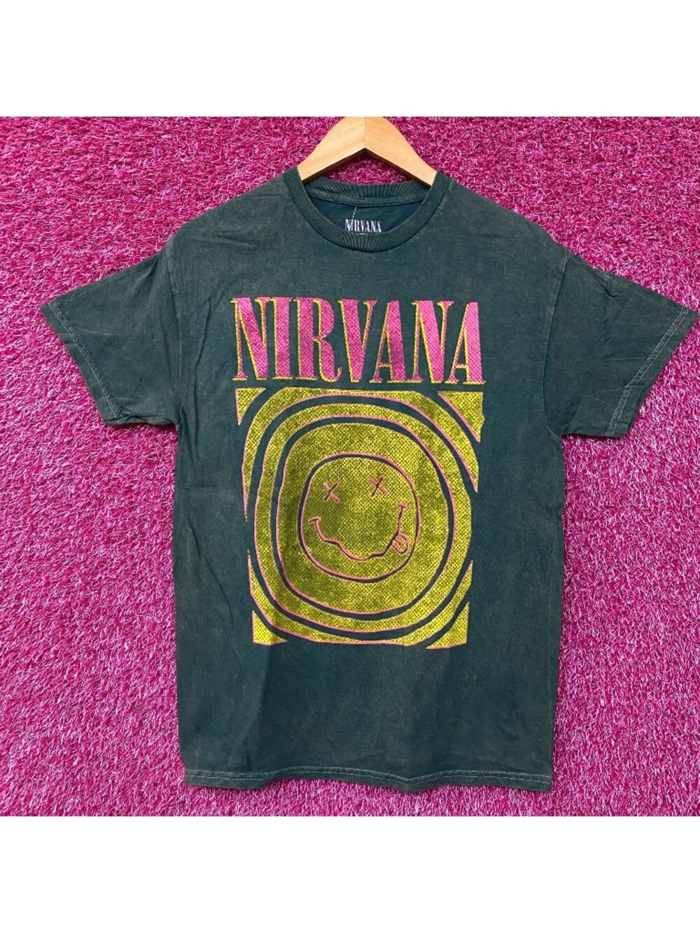 Nirvana Nevermind Album Dead Smiley Face Logo T-Shirt Medium